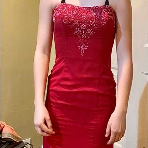 FREE SHIPPING! Sz 4 NWT Stunning Red Formal Dress